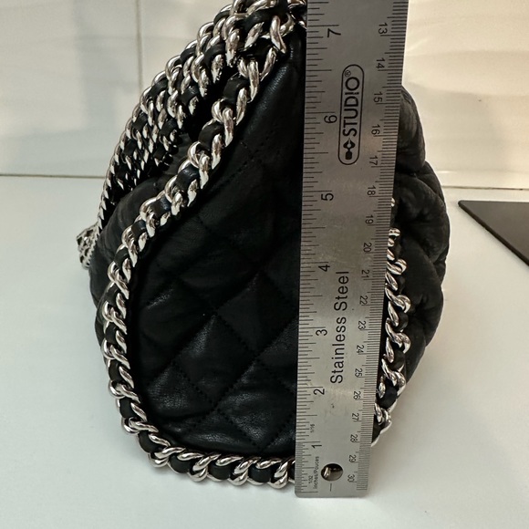 Authentic chanel bag - Picture 4 of 10